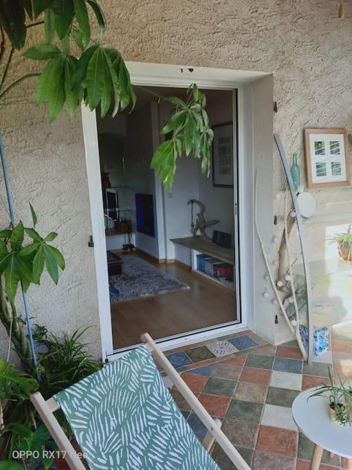 Appartement Au Coeur Du Village De Callian Екстериор снимка