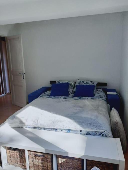 Appartement Au Coeur Du Village De Callian Екстериор снимка