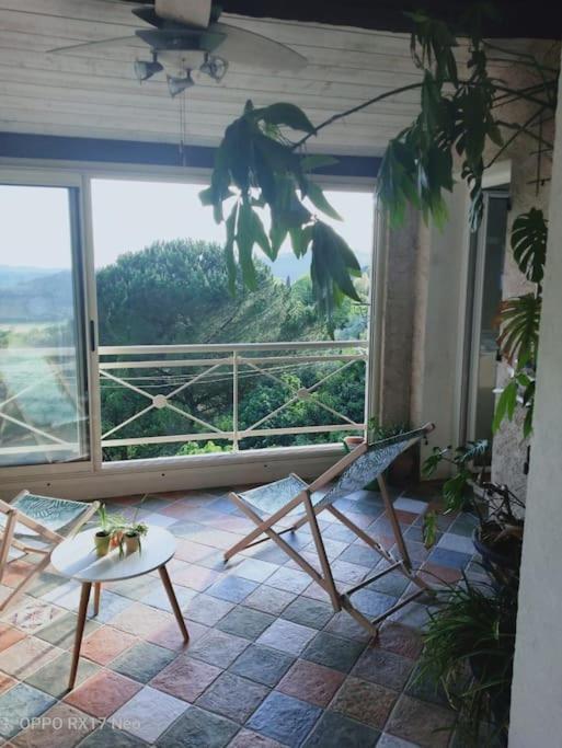 Appartement Au Coeur Du Village De Callian Екстериор снимка